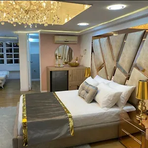 Nuevo Y Lujoso Por El Lleras Apartamento